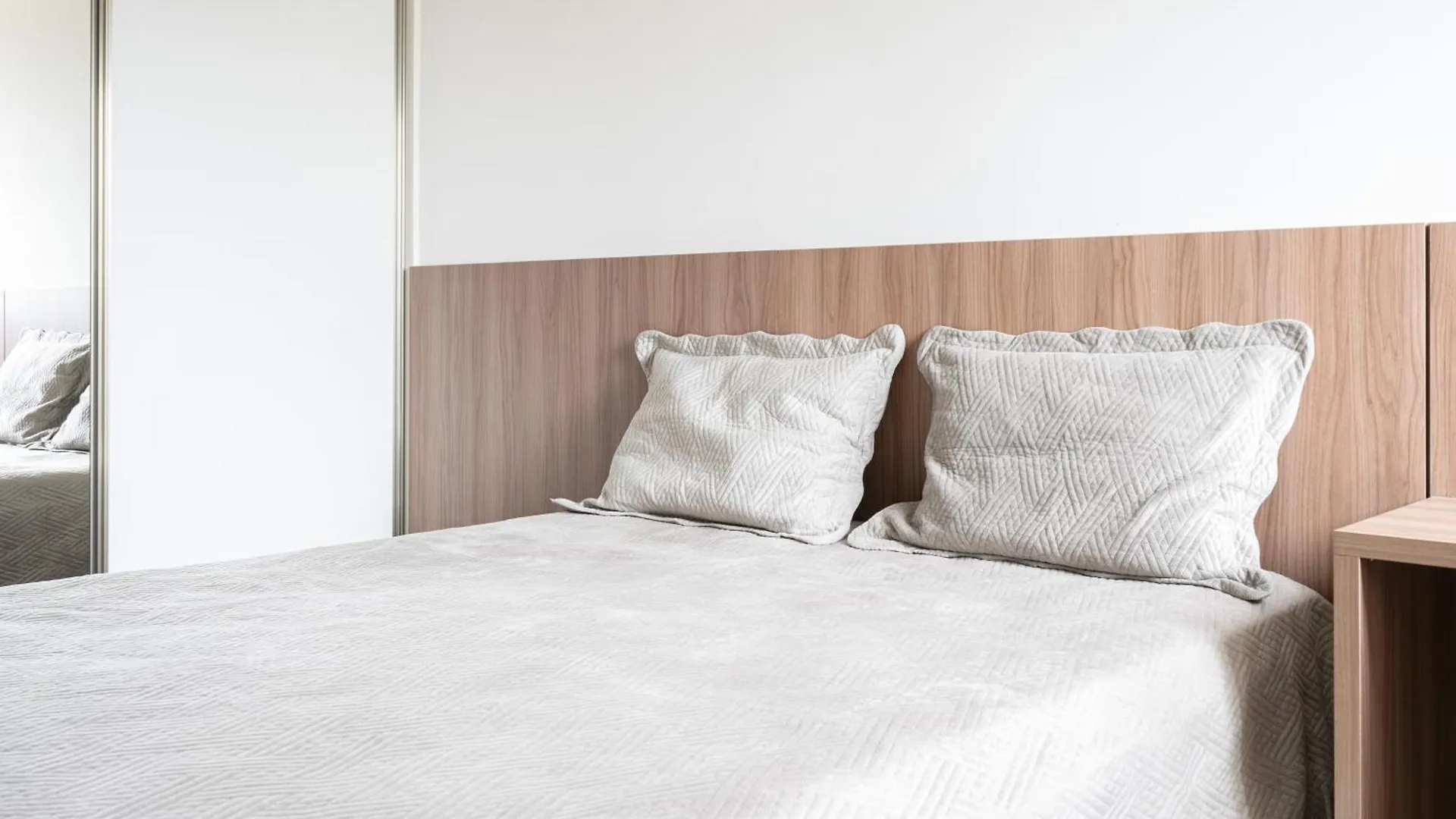 Apartamento Com Vista Mar, Ar-Condicionado, Wi-Fi Condominio Com Piscina, Quadra De Esportes Playground Infantil A 15 Minutos Do Beto Carreiro Piçarras 0*,
