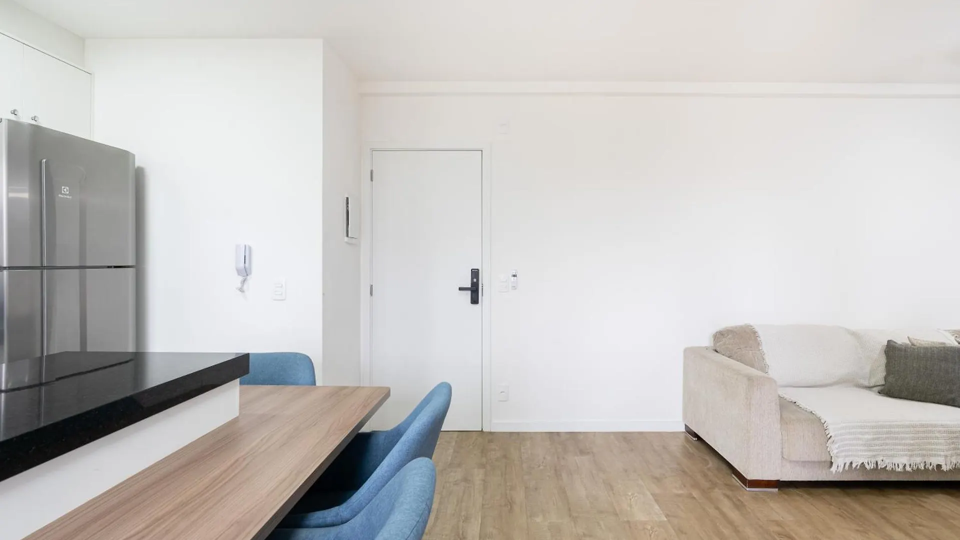 Apartamento Com Vista Mar, Ar-Condicionado, Wi-Fi Condominio Com Piscina, Quadra De Esportes Playground Infantil A 15 Minutos Do Beto Carreiro Piçarras