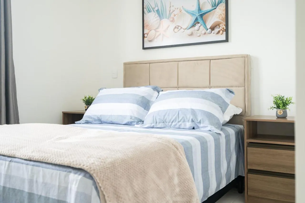 Apartamento Com Vista Mar, Ar-Condicionado, Wi-Fi Condominio Com Piscina, Quadra De Esportes Playground Infantil A 15 Minutos Do Beto Carreiro Piçarras 0*,